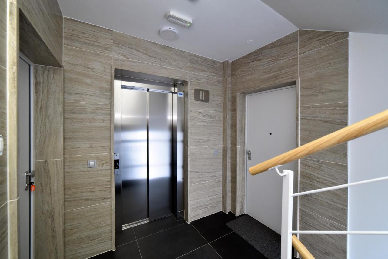 On Time Apartment *